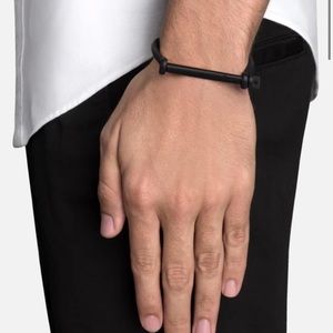 Miansai Screw Cuff, Noir